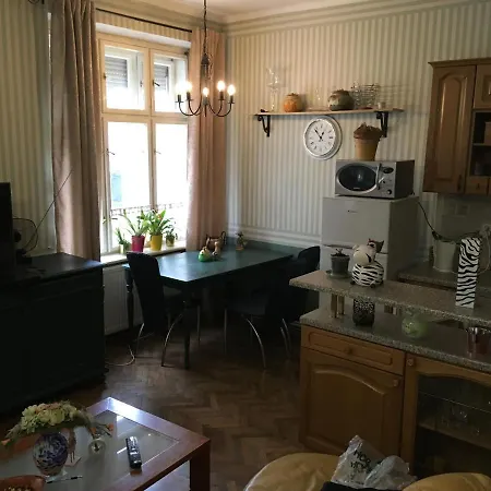 Charles Dickens Apartment, Old City アパート